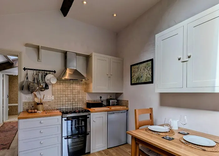 1 Bed In 94066 Nyaraló Watermillock