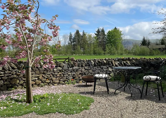 1 Bed In 94066 Nyaraló